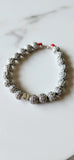 Pulsera de Cristales Plateados con Letra Hebrea "נ" (Nun)